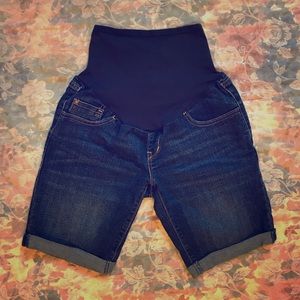 Old Navy Maternity Shorts Size 4